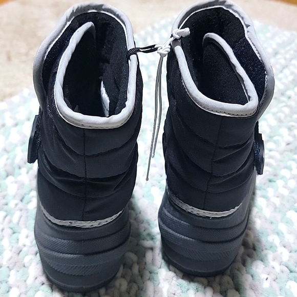 CAT AND JACK BABY BOOTS - Picture 4 of 8